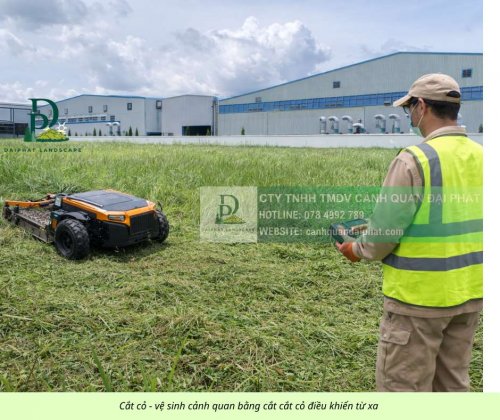 Cắt cỏ phát hoang công ty nhà xưởng máy cắt cỏ điều khiển từ xa 080226 1.jpg